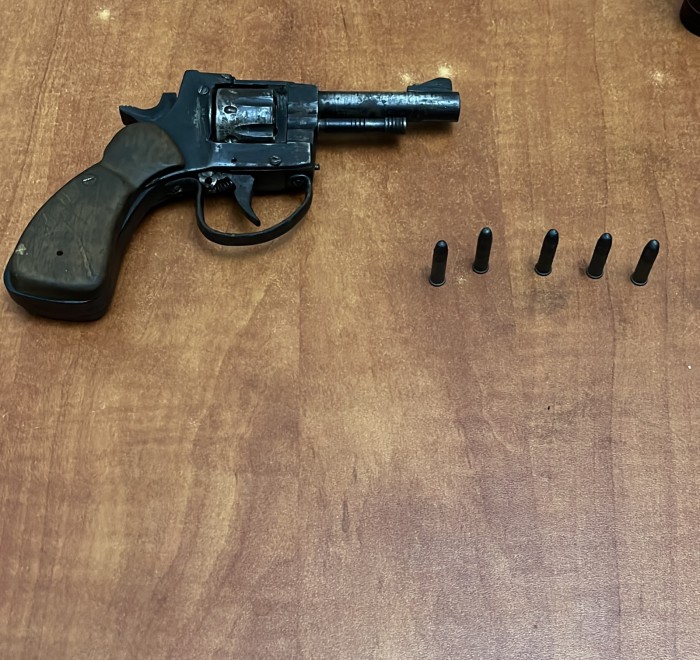 Ağdaşda tapança ilə gəzən şəxs ələ keçdi - FOTO